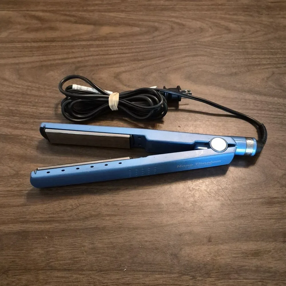 BaBylissPRO Nano Titanium Ultra-Thin Professional Flat Iron BABNT2091T Blue